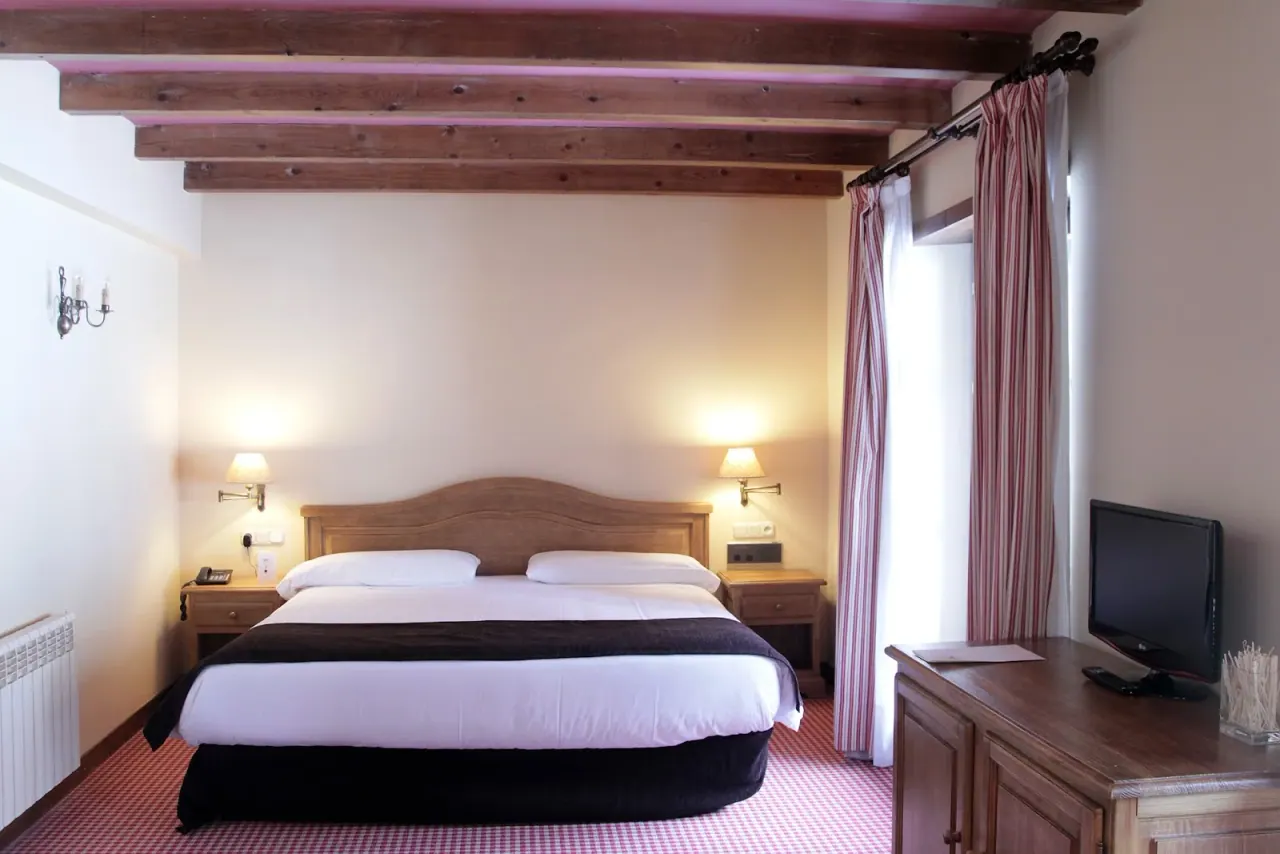Hotel Chalet Bassibé — view 2